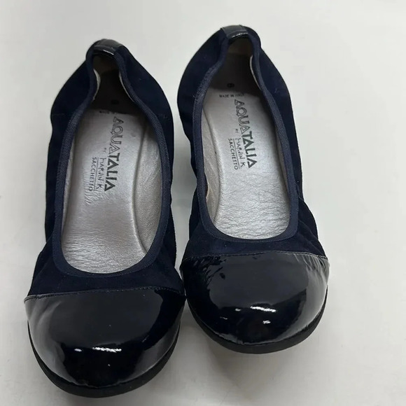 Aquatalia by Marvin V Sacchetto Stretch Wedge Heels Black Cap Toe Blue Suede 6 - Picture 2 of 11